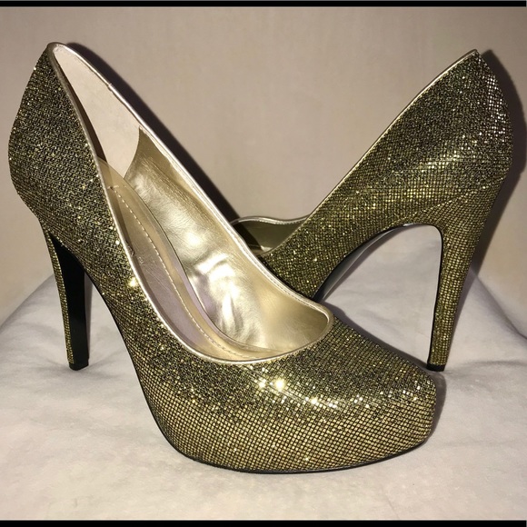 bcbg gold heels